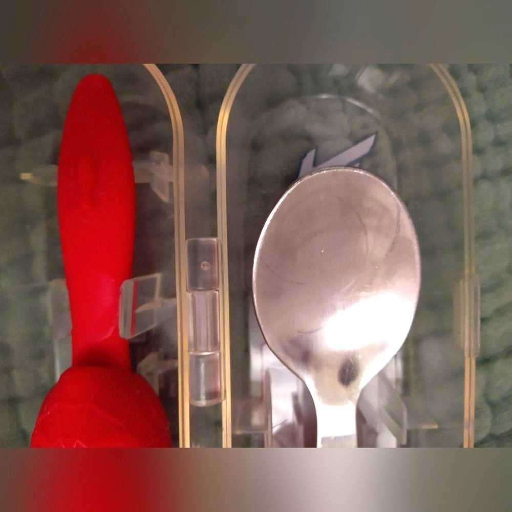 Marvel Spiderman toddler child fork and spoon set in protective carry case - Picture 6 of 13